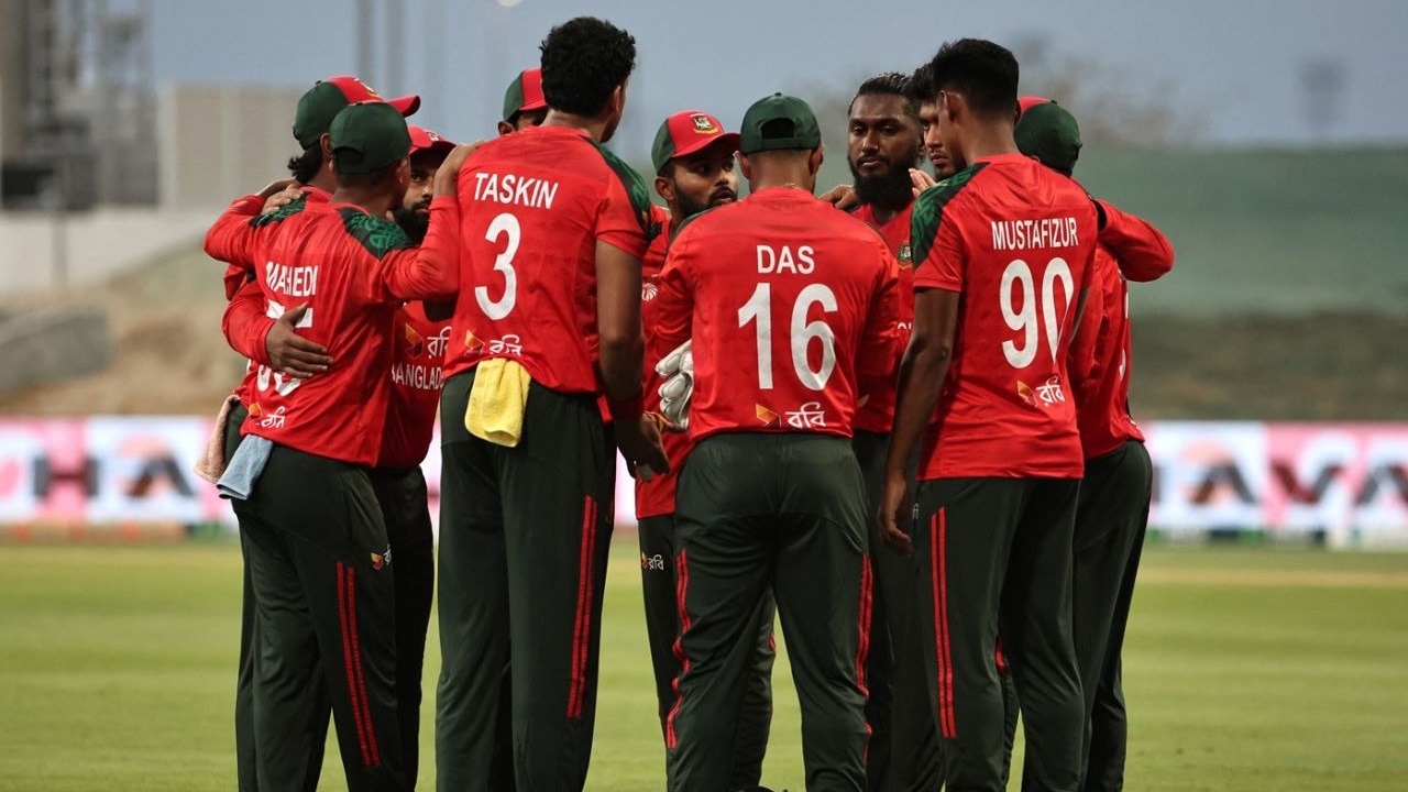 শ্রীলঙ্কার বিপক্ষে টসে জিতে ফিল্ডিংয়ে বাংলাদেশ শ্রীলঙ্কার বিপক্ষে টসে জিতে ফিল্ডিংয়ে বাংলাদেশ