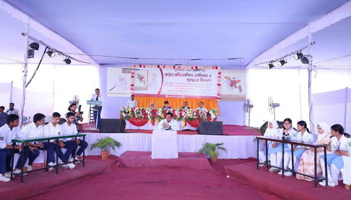 মুন্সীগঞ্জে 'ভূমিকথা' নামক পুস্তিকার ওপর কুইজ প্রতিযোগিতা মুন্সীগঞ্জে 'ভূমিকথা' নামক পুস্তিকার ওপর কুইজ প্রতিযোগিতা