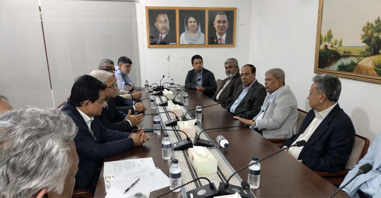 গুলশানে ব্যবসায়ীদের সঙ্গে বৈঠকে মির্জা ফখরুল গুলশানে ব্যবসায়ীদের সঙ্গে বৈঠকে মির্জা ফখরুল