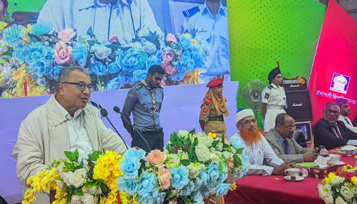 নিরক্ষরতা দূর হয়নি অথচ বিশ্ববিদ্যালয় তৈরির জন্য লড়াই করি: ড. সলিমুল্লাহ খান 