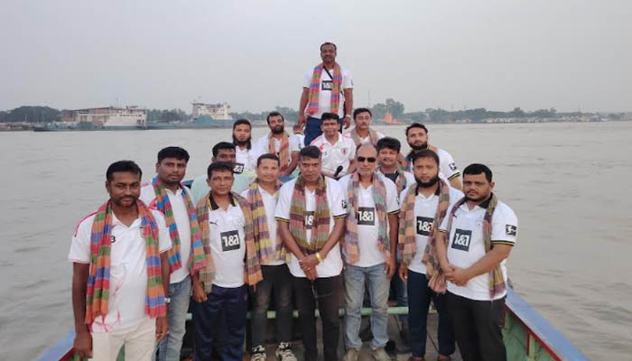 মানিকগঞ্জ জেলা প্রেসক্লাবের বার্ষিক নৌভ্রমণ মানিকগঞ্জ জেলা প্রেসক্লাবের বার্ষিক নৌভ্রমণ