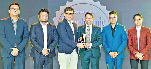 টানা তৃতীয়বার আন্তর্জাতিক সুপারব্র্যান্ডস অ্যাওয়ার্ড পেল ওয়ালটন টানা তৃতীয়বার আন্তর্জাতিক সুপারব্র্যান্ডস অ্যাওয়ার্ড পেল ওয়ালটন