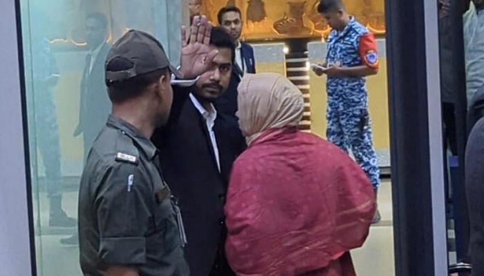 উন্নত চিকিৎসা জন্য সিঙ্গাপুরের পথে নুরুল হক উন্নত চিকিৎসা জন্য সিঙ্গাপুরের পথে নুরুল হক