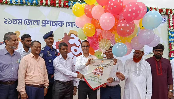 চাঁদপুরে ২১তম জেলা প্রশাসক গোল্ডকাপ ফুটবল শুরু চাঁদপুরে ২১তম জেলা প্রশাসক গোল্ডকাপ ফুটবল শুরু