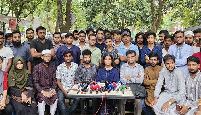 শাটডাউনের মধ্যে রাকসু নির্বাচন না করার দাবি ৪ প্যানেলের প্রার্থীদের