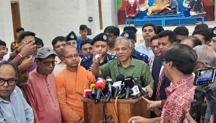 এবারের পূজায় সাম্প্রদায়িক সম্প্রীতি আরও উন্নত হবে: স্বরাষ্ট্র উপদেষ্টা এবারের পূজায় সাম্প্রদায়িক সম্প্রীতি আরও উন্নত হবে: স্বরাষ্ট্র উপদেষ্টা