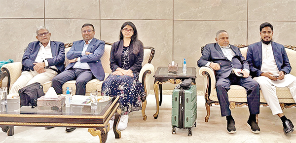 জাতিসংঘ সাধারণ পরিষদের ৮০তম অধিবেশনে যোগ দিতে প্রধান উপদেষ্টার সফরসঙ্গী হন পাঁচ রাজনৈতিক নেতা