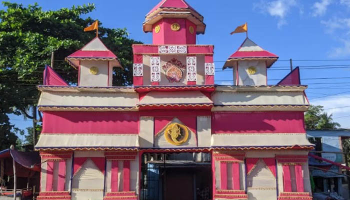 নকলায় ২০ মণ্ডপে চলছে শেষ মুহূর্তের প্রস্তুতি নকলায় ২০ মণ্ডপে চলছে শেষ মুহূর্তের প্রস্তুতি