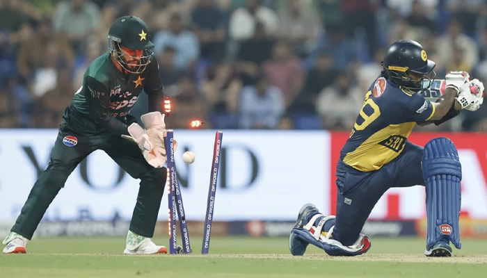 শ্রীলঙ্কাকে ৫ উইকেটে হারালো পাকিস্তান শ্রীলঙ্কাকে ৫ উইকেটে হারালো পাকিস্তান