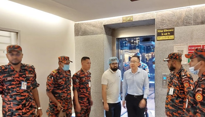 দগ্ধ ফায়ার ফাইটারদের চিকিৎসা দিতে ঢাকায় সিঙ্গাপুরের চিকিৎসক দগ্ধ ফায়ার ফাইটারদের চিকিৎসা দিতে ঢাকায় সিঙ্গাপুরের চিকিৎসক