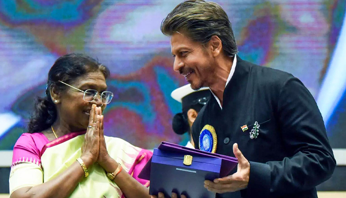 তিন দশক পর জাতীয় চলচ্চিত্র পুরস্কার পেলেন শাহরুখ খান তিন দশক পর জাতীয় চলচ্চিত্র পুরস্কার পেলেন শাহরুখ খান