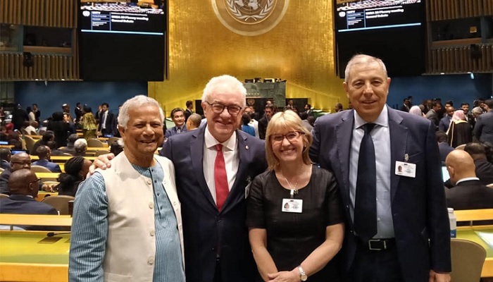 জাতিসংঘে সিনিয়র বিশ্বনেতাদের সঙ্গে প্রধান উপদেষ্টার বৈঠক জাতিসংঘে সিনিয়র বিশ্বনেতাদের সঙ্গে প্রধান উপদেষ্টার বৈঠক