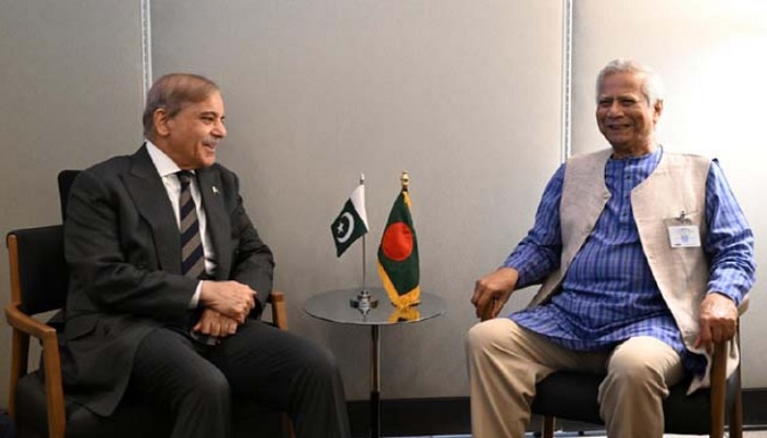 নিউইয়র্কে পাকিস্তানের প্রধানমন্ত্রীর সঙ্গে প্রধান উপদেষ্টার বৈঠক নিউইয়র্কে পাকিস্তানের প্রধানমন্ত্রীর সঙ্গে প্রধান উপদেষ্টার বৈঠক