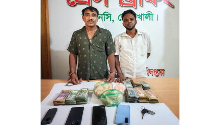 নোয়াখালীতে ১১ হাজার ইয়াবাসহ দুই কারবারি গ্রেপ্তার নোয়াখালীতে ১১ হাজার ইয়াবাসহ দুই কারবারি গ্রেপ্তার