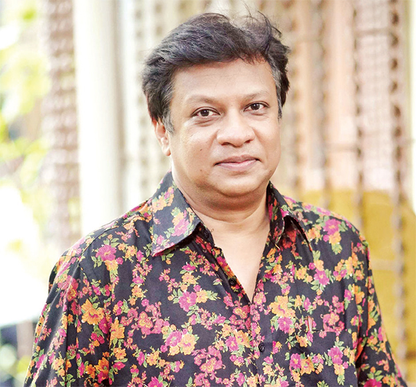 যুক্তরাষ্ট্রে সেরা অভিনেতার পুরস্কার জিতলেন ইন্তেখাব দিনার যুক্তরাষ্ট্রে সেরা অভিনেতার পুরস্কার জিতলেন ইন্তেখাব দিনার