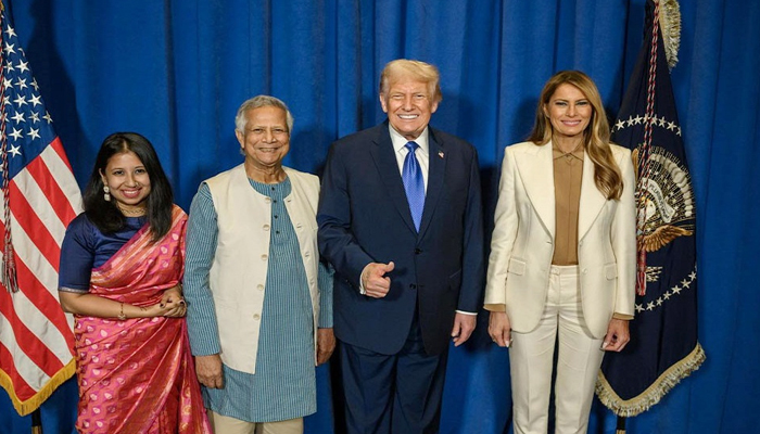 ট্রাম্প দম্পতির সঙ্গে প্রধান উপদেষ্টার সাক্ষাৎ ট্রাম্প দম্পতির সঙ্গে প্রধান উপদেষ্টার সাক্ষাৎ