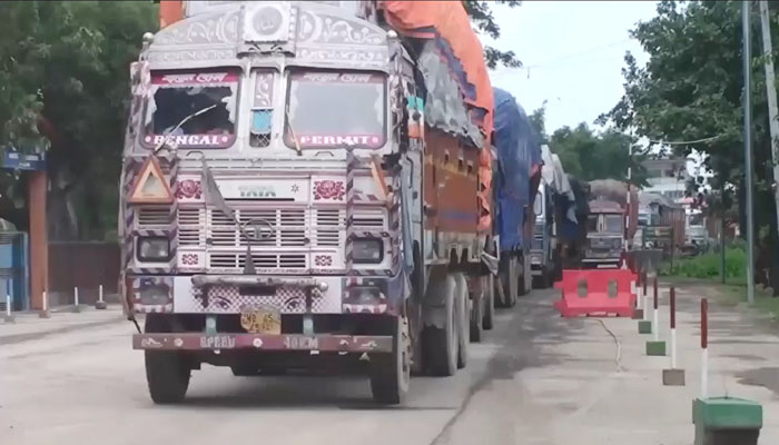 শারদীয় দুর্গাপূজা: টানা ৭ দিন ভোমরা স্থলবন্দরে আমদানি-রপ্তানি বন্ধ শারদীয় দুর্গাপূজা: টানা ৭ দিন ভোমরা স্থলবন্দরে আমদানি-রপ্তানি বন্ধ