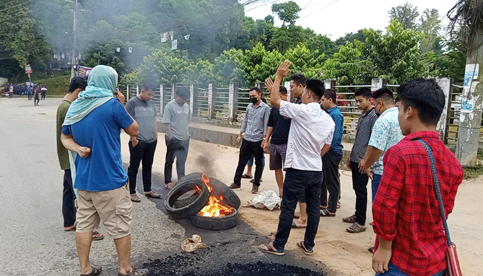 খাগড়াছড়িতে ৩ পাহাড়ি নিহত, সেনা-পুলিশসহ আহত ১৩ খাগড়াছড়িতে ৩ পাহাড়ি নিহত, সেনা-পুলিশসহ আহত ১৩