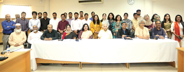 দেশের কল্যাণে শিক্ষক-শিক্ষার্থীদের একসঙ্গে কাজ করার আহ্বান ইউজিসির