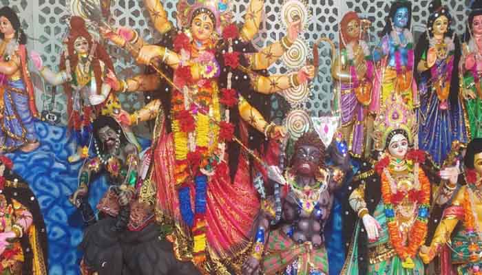দেবহাটায় শান্তিপূর্ণভাবে শেষ হল দুর্গাপূজা দেবহাটায় শান্তিপূর্ণভাবে শেষ হল দুর্গাপূজা
