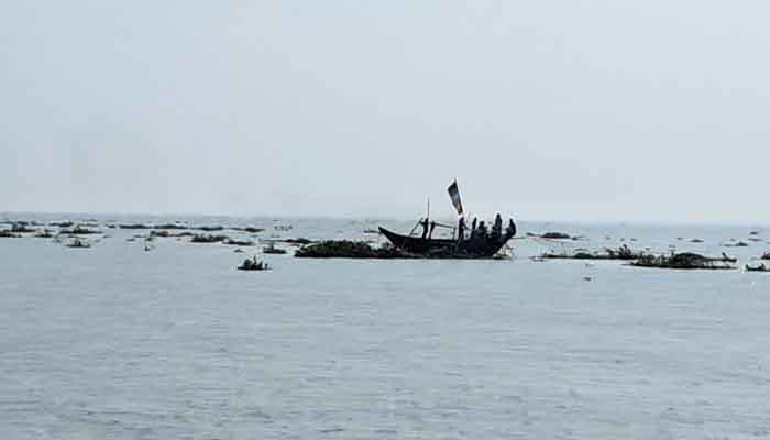 চাঁদপুরের পদ্মা-মেঘনায় সবধরণের মাছ ধরায় নিষেধাজ্ঞা চাঁদপুরের পদ্মা-মেঘনায় সবধরণের মাছ ধরায় নিষেধাজ্ঞা