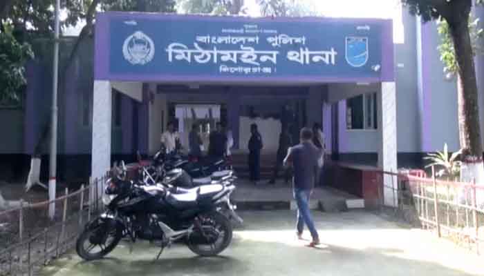 কিশোরগঞ্জে চাচাশ্বশুরকে কুপিয়ে হত্যা কিশোরগঞ্জে চাচাশ্বশুরকে কুপিয়ে হত্যা