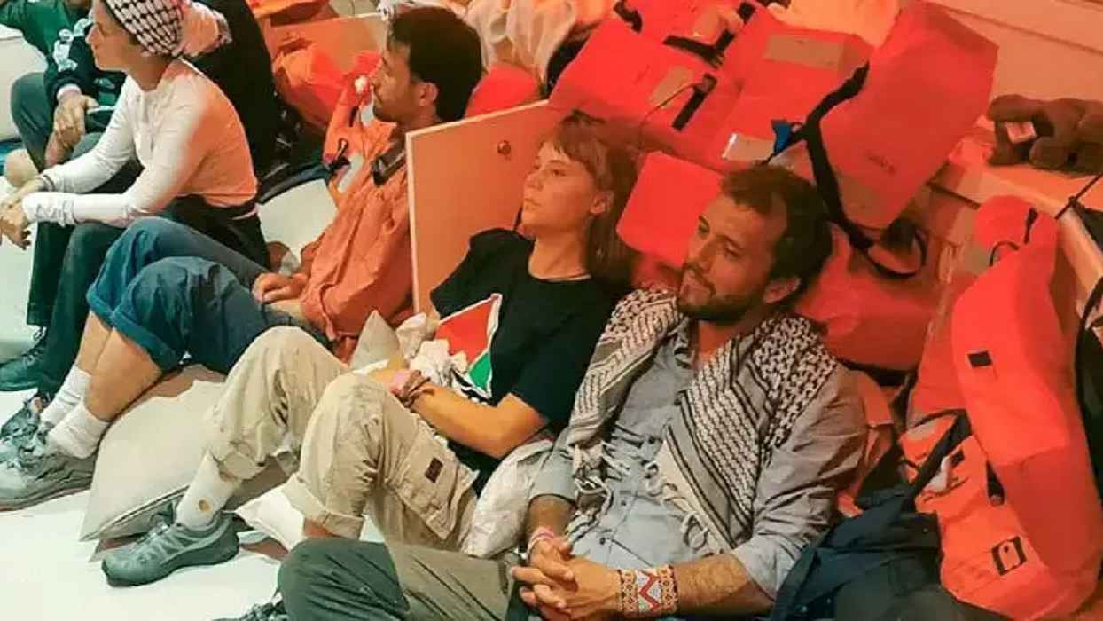 অনশন শুরু করেছেন ইসরায়েলে আটক ফ্লোটিলার অভিযাত্রীরা অনশন শুরু করেছেন ইসরায়েলে আটক ফ্লোটিলার অভিযাত্রীরা