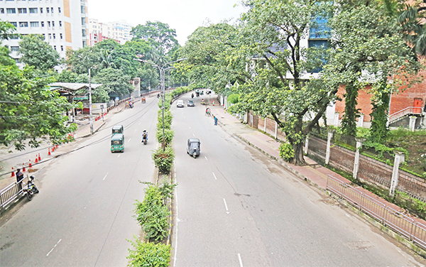 রাজধানীর সড়কগুলো ফাঁকা