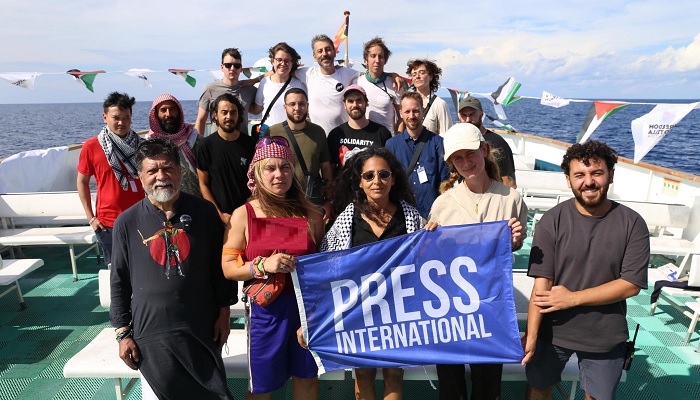 ৯টি নৌযান এখনও গাজা অভিমুখে এগিয়ে যাচ্ছে: শহিদুল আলম ৯টি নৌযান এখনও গাজা অভিমুখে এগিয়ে যাচ্ছে: শহিদুল আলম