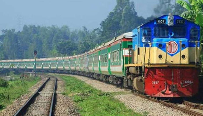 সিরাজগঞ্জে চলন্ত ট্রেনের ছাদ থেকে পড়ে কিশোরের মৃত্যু সিরাজগঞ্জে চলন্ত ট্রেনের ছাদ থেকে পড়ে কিশোরের মৃত্যু