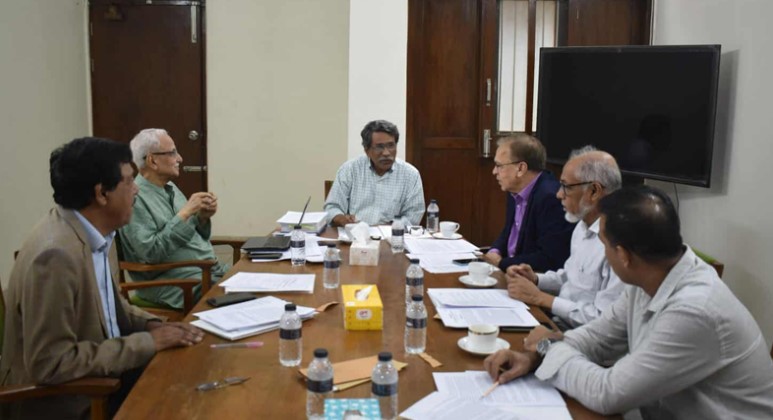 জুলাই সনদের চূড়ান্ত পর্বের প্রস্তুতির বিষয়ে ঐকমত্য কমিশনের বৈঠক জুলাই সনদের চূড়ান্ত পর্বের প্রস্তুতির বিষয়ে ঐকমত্য কমিশনের বৈঠক