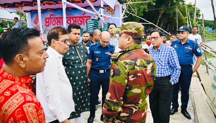 নারায়ণগঞ্জে দুর্গাপূজা, জেলা প্রশাসকের আন্তরিকতায় মুগ্ধ সনাতন ধর্মাবলম্বীরা নারায়ণগঞ্জে দুর্গাপূজা, জেলা প্রশাসকের আন্তরিকতায় মুগ্ধ সনাতন ধর্মাবলম্বীরা