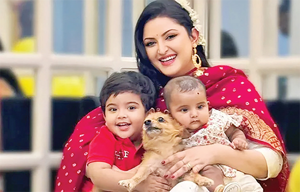 বাচ্চার সেঞ্চুরি করতে চান পরীমনি! বাচ্চার সেঞ্চুরি করতে চান পরীমনি!