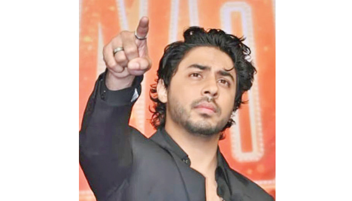 কেউ হারে আর কেউ হার মেনে নেয় কেউ হারে আর কেউ হার মেনে নেয়