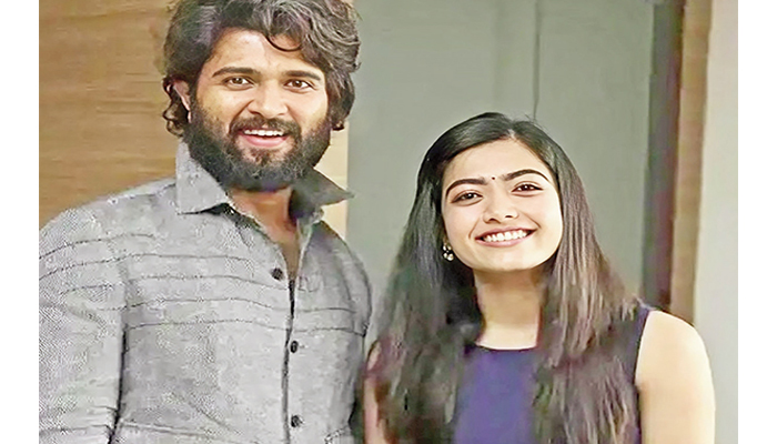 বাগদান সারলেন বিজয়-রাশমিকা বাগদান সারলেন বিজয়-রাশমিকা