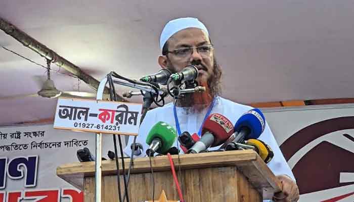 সন্ত্রাস-চাঁদাবাজদের দমন করতে না পারলে গদি ছাড়তে হবে: ফয়জুল করিম সন্ত্রাস-চাঁদাবাজদের দমন করতে না পারলে গদি ছাড়তে হবে: ফয়জুল করিম