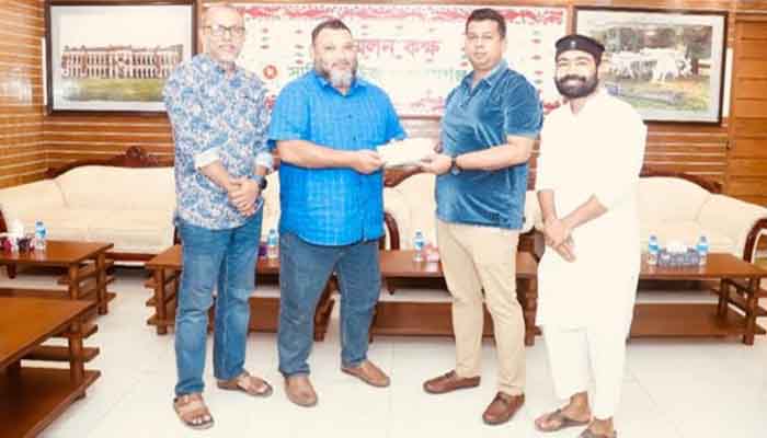 নারায়ণগঞ্জের পুরুষ ও মহিলা কাবাডি দলকে আর্থিক অনুদান দিলেন ডিসি নারায়ণগঞ্জের পুরুষ ও মহিলা কাবাডি দলকে আর্থিক অনুদান দিলেন ডিসি