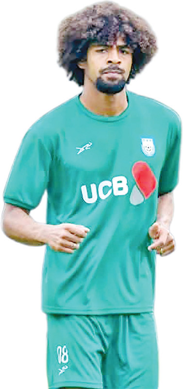 ভ্রমণের ক্লান্তি নিয়েই অনুশীলনে হামজা চৌধুরী ভ্রমণের ক্লান্তি নিয়েই অনুশীলনে হামজা চৌধুরী