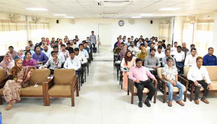 রাবিতে নবীন শিক্ষকদের নিয়ে ৫ দিনব্যাপী প্রশিক্ষণ কর্মশালা রাবিতে নবীন শিক্ষকদের নিয়ে ৫ দিনব্যাপী প্রশিক্ষণ কর্মশালা