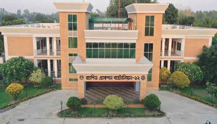 সিরাজগঞ্জে প্রাইভেটকারে ডাকাতির ঘটনায় গ্রেপ্তার ২ সিরাজগঞ্জে প্রাইভেটকারে ডাকাতির ঘটনায় গ্রেপ্তার ২