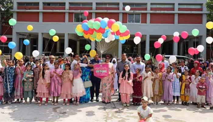 ‘কন্যাশিশুদের শিক্ষার পাশাপাশি ক্ষমতায়নের বিষয়টি নিশ্চিত করতে হবে’ ‘কন্যাশিশুদের শিক্ষার পাশাপাশি ক্ষমতায়নের বিষয়টি নিশ্চিত করতে হবে’