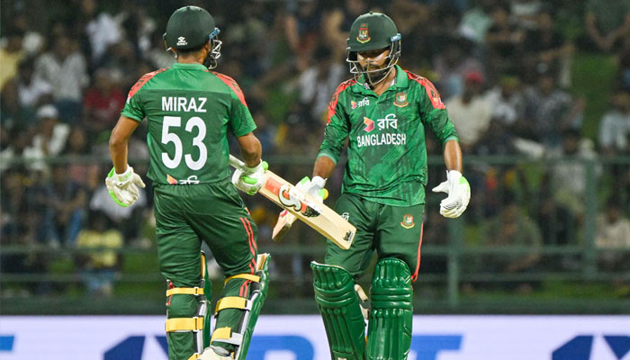 হৃদয়-মিরাজের জুটিতে ঘুরে দাঁড়াচ্ছে বাংলাদেশ হৃদয়-মিরাজের জুটিতে ঘুরে দাঁড়াচ্ছে বাংলাদেশ