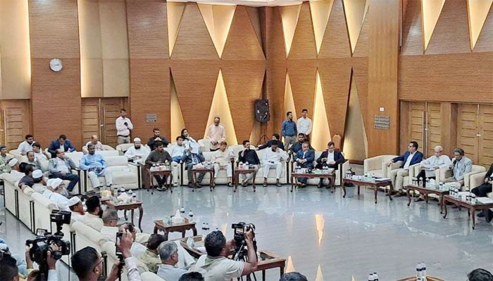 ‘জুলাই সনদ বাস্তবায়নের চূড়ান্ত রোডম্যাপ শুক্রবারের মধ্যে’ ‘জুলাই সনদ বাস্তবায়নের চূড়ান্ত রোডম্যাপ শুক্রবারের মধ্যে’