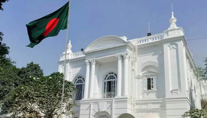 বাহিনী প্রধানদের কাছে ৩০ জনের গ্রেপ্তারি পরোয়ানা পাঠাল ট্রাইব্যুনাল বাহিনী প্রধানদের কাছে ৩০ জনের গ্রেপ্তারি পরোয়ানা পাঠাল ট্রাইব্যুনাল