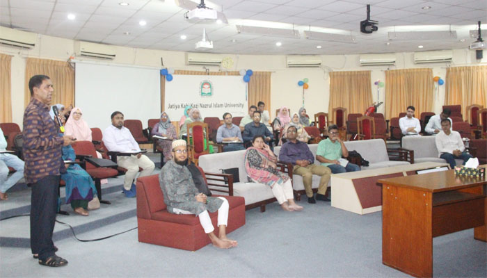 নজরুল বিশ্ববিদ্যালয়ে নীতি, সততা ও মিশ্র পদ্ধতি বিষয়ক কর্মশালা