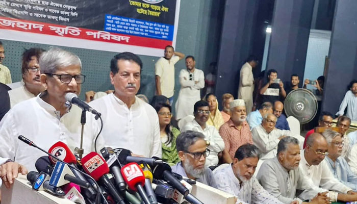 গণতন্ত্রে ফেরার একমাত্র পথ অবাধ নির্বাচন: মির্জা ফখরুল গণতন্ত্রে ফেরার একমাত্র পথ অবাধ নির্বাচন: মির্জা ফখরুল