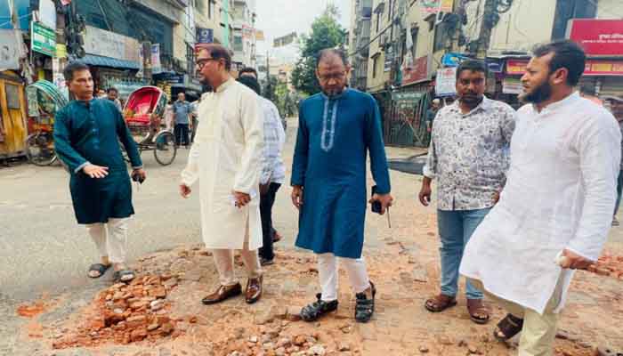 যোগাযোগ ব্যবস্থা ঢেলে সাজানো হবে: মেয়র শাহাদাত যোগাযোগ ব্যবস্থা ঢেলে সাজানো হবে: মেয়র শাহাদাত
