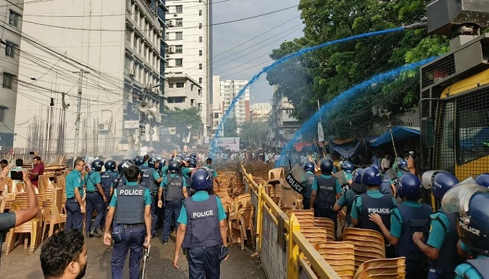জাতীয় পার্টির কর্মী সমাবেশ পণ্ড, ধাওয়া-পাল্টা ধাওয়া জাতীয় পার্টির কর্মী সমাবেশ পণ্ড, ধাওয়া-পাল্টা ধাওয়া