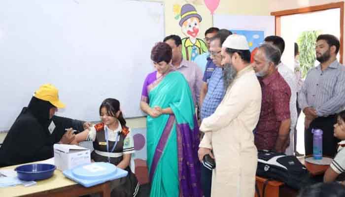 মুন্সীগঞ্জে প্রথমবারের মতো জাতীয় টাইফয়েড টিকাদান কর্মসূচি শুরু মুন্সীগঞ্জে প্রথমবারের মতো জাতীয় টাইফয়েড টিকাদান কর্মসূচি শুরু