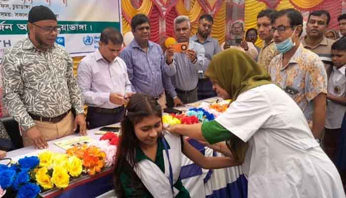 চুয়াডাঙ্গায় মাসব্যাপী টাইফয়েড টিকাদান ক্যাম্পেইনের উদ্বোধন চুয়াডাঙ্গায় মাসব্যাপী টাইফয়েড টিকাদান ক্যাম্পেইনের উদ্বোধন